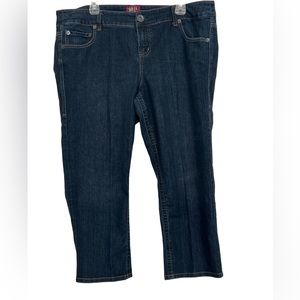 Torrid size 20 cropped dark washed jeans